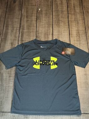 NWT Under Armour Navy Short Sleeve Logo Tee with Lime Accent